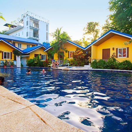 Blue Lagoon Inn & Suites Puerto Princesa Exterior foto